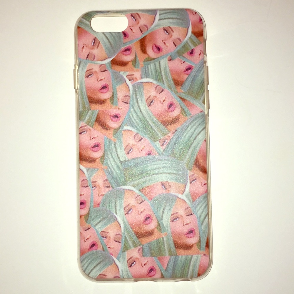 LIMITED EDITION Kylie Jenner kimoji case
